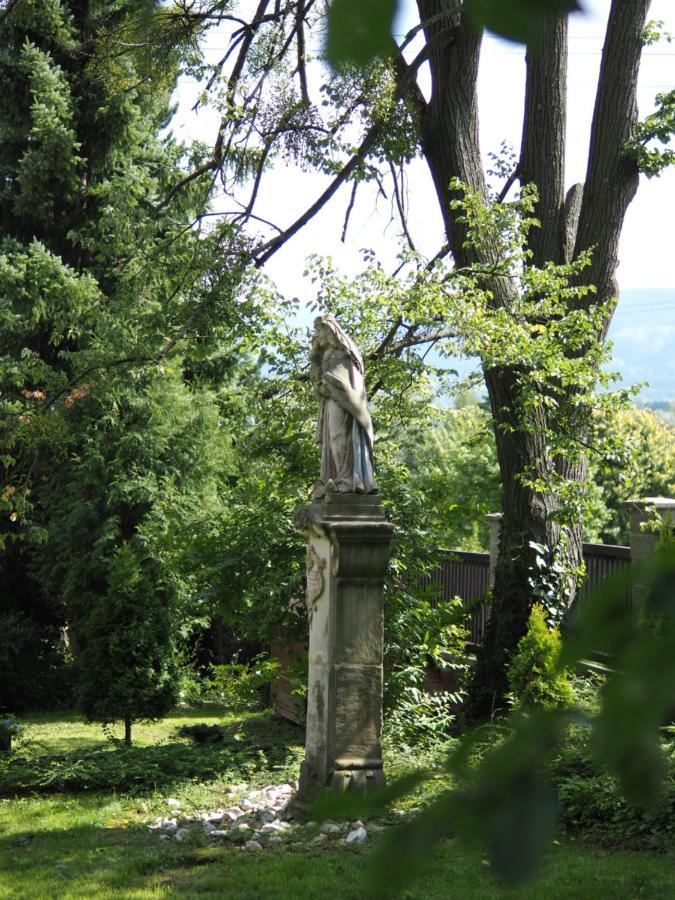 Penzion Letohrádek Frýdlant nad Ostravicí Esterno foto