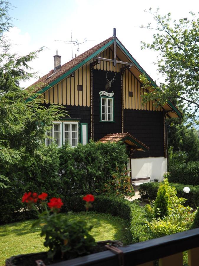 Penzion Letohrádek Frýdlant nad Ostravicí Esterno foto