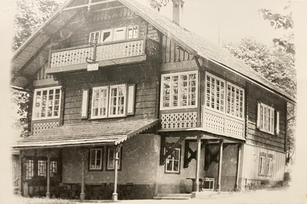 Penzion Letohrádek Frýdlant nad Ostravicí Esterno foto