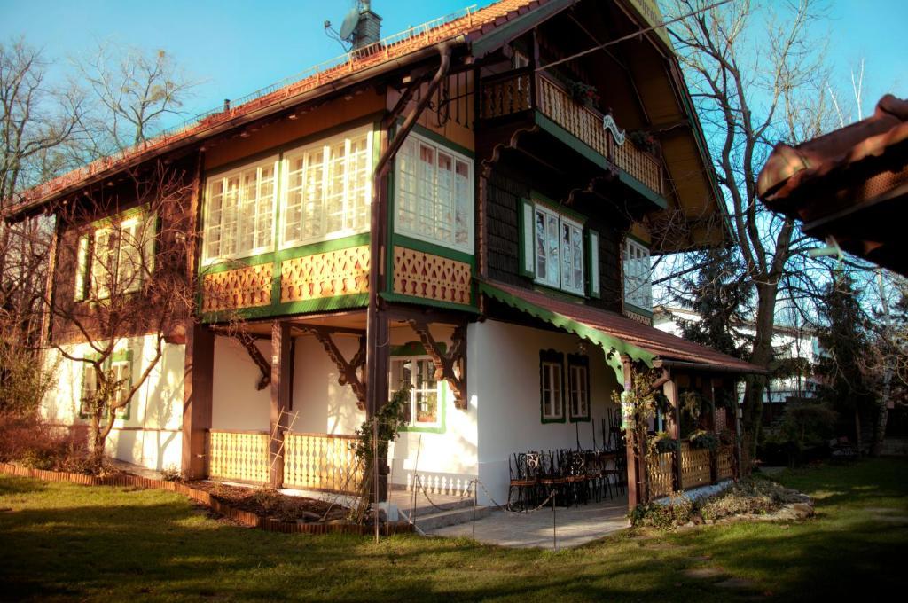 Penzion Letohrádek Frýdlant nad Ostravicí Esterno foto